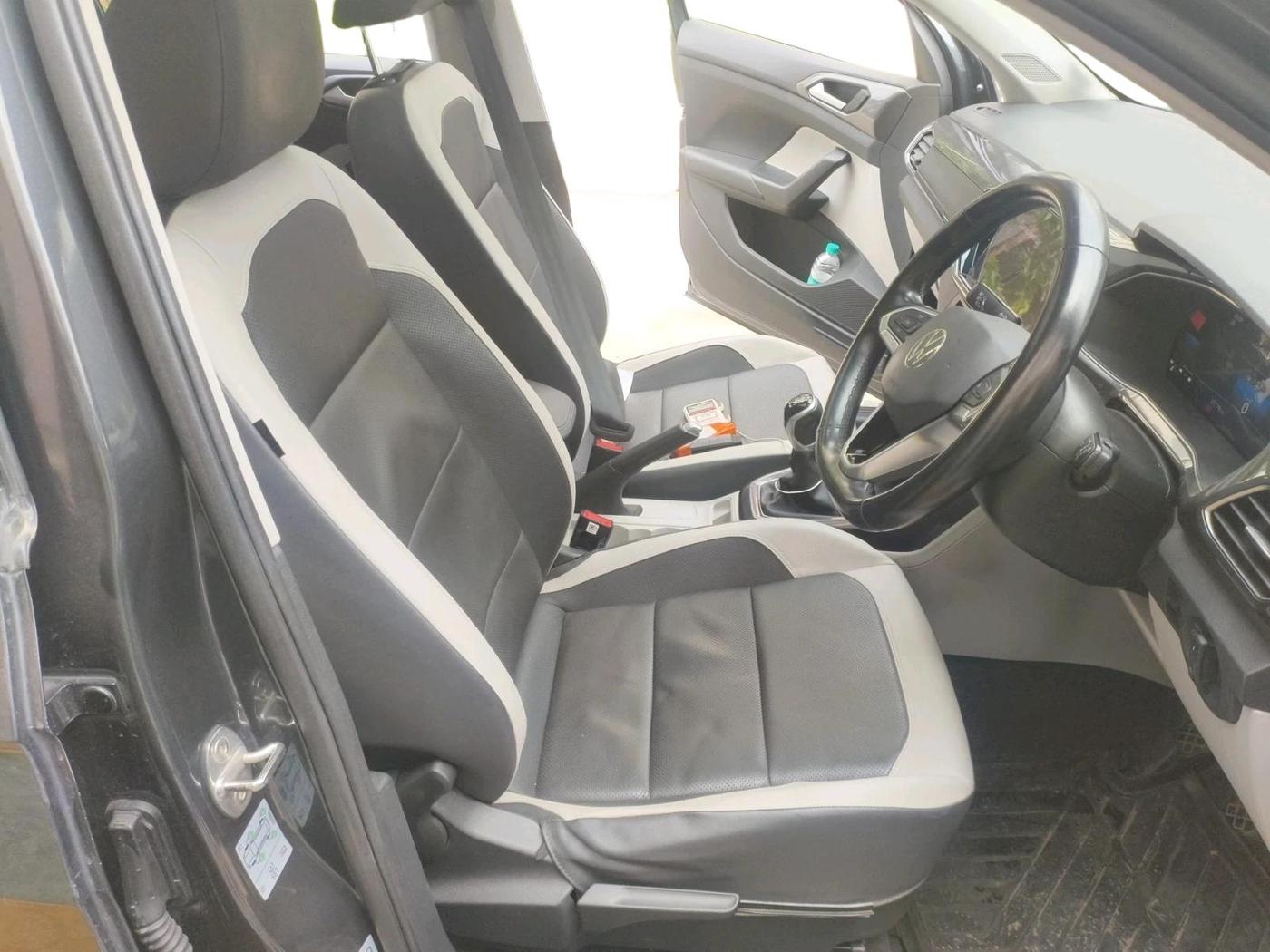 2023 Volkswagen TAIGUN TOPLINE 1.0 TSI MT, Petrol, Manual, 21,179 km, interior