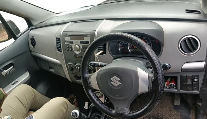 2011 Maruti Wagon R 1.0 VXI, Petrol, Manual, 67,099 km, interior