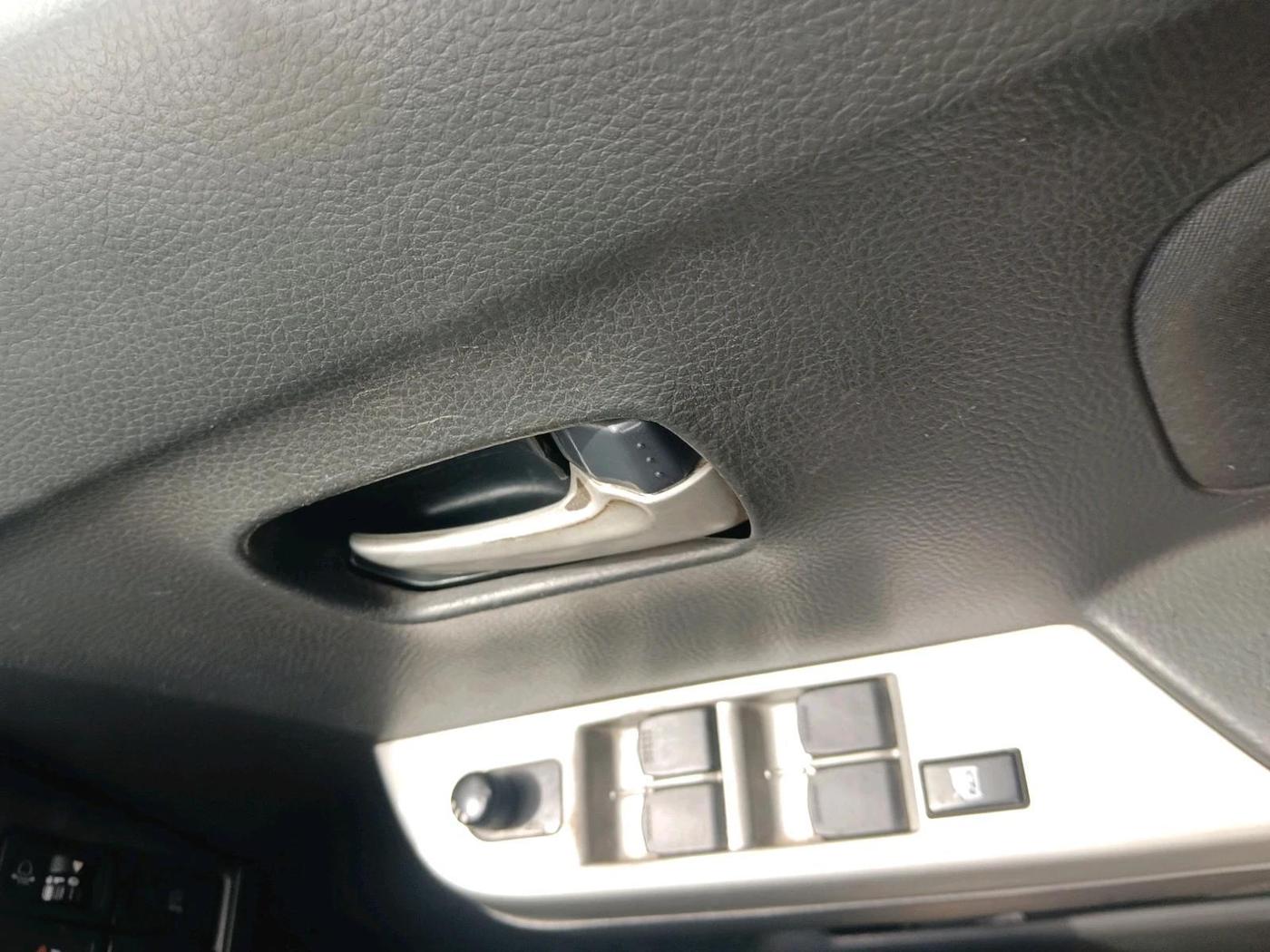 2011 Maruti Wagon R 1.0 VXI, Petrol, Manual, 68,000 km, interior