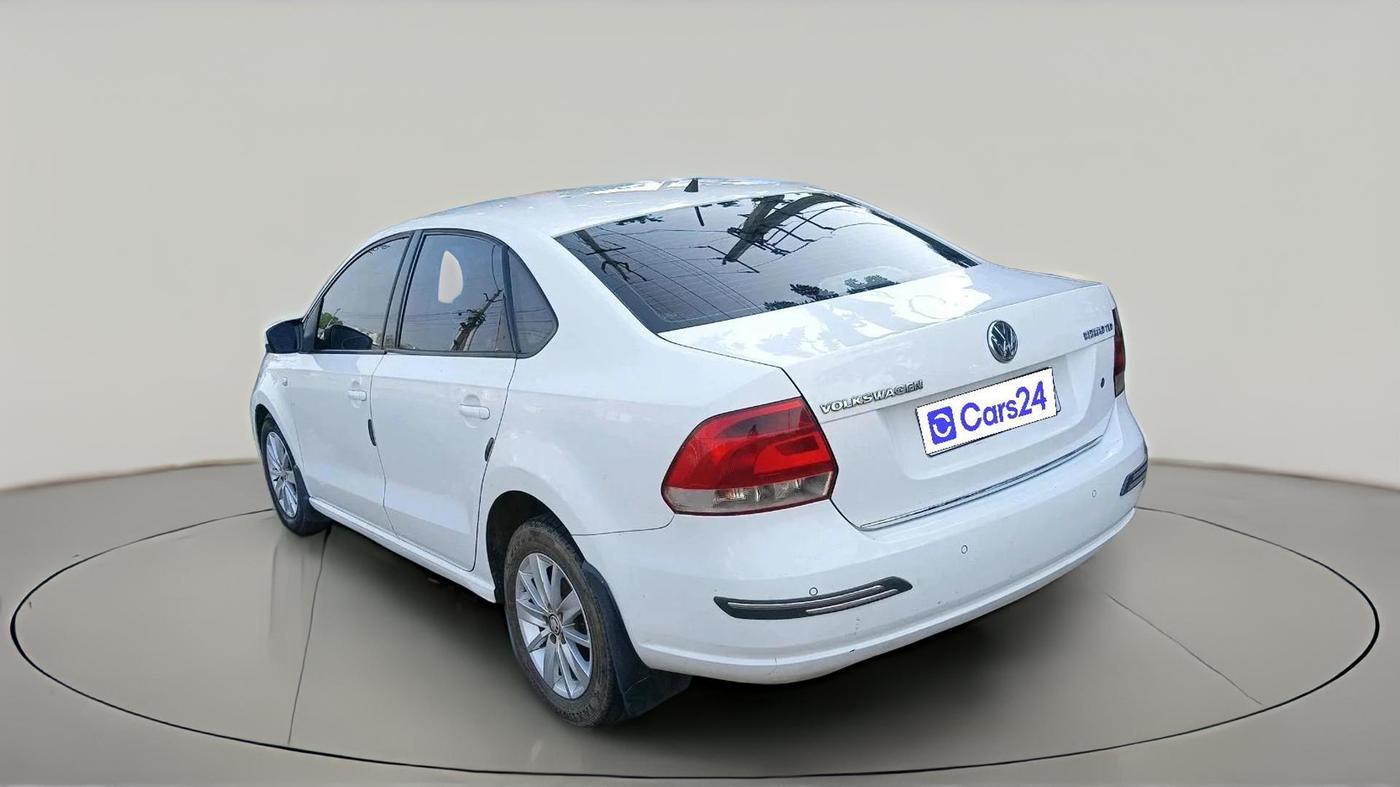 2013 Volkswagen Vento HIGHLINE DIESEL 1.6, Diesel, Manual, 1,29,134 km, exterior