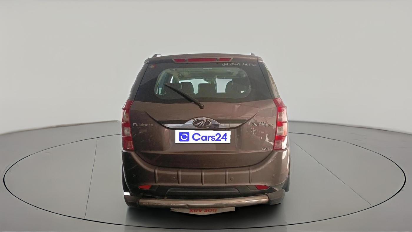 2017 Mahindra XUV500 W10, Diesel, Manual, 1,32,972 km, exterior
