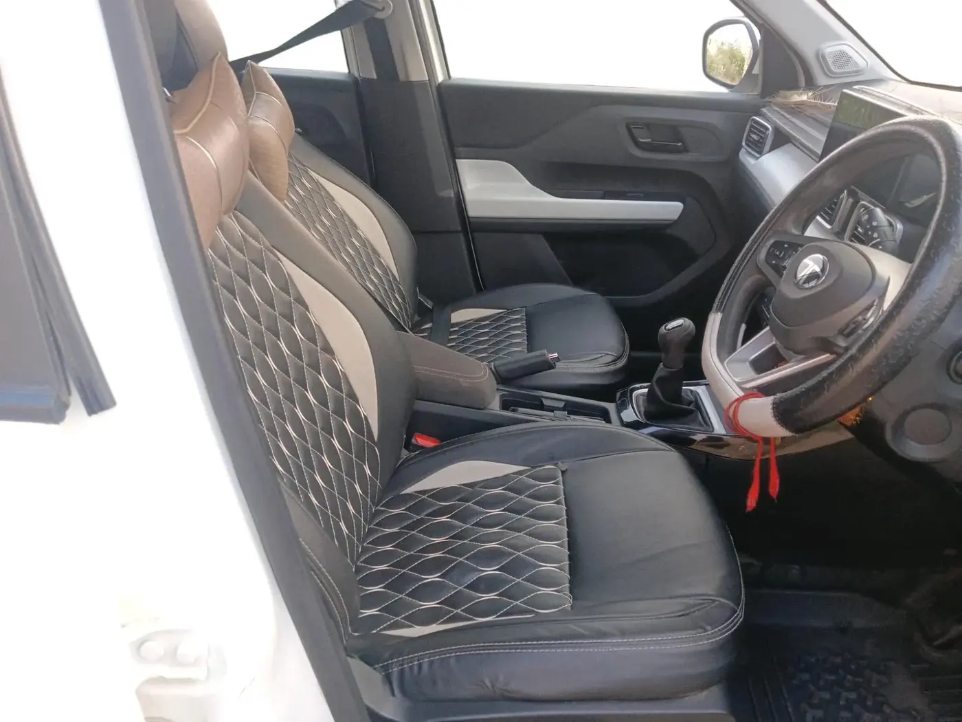 2024 Tata PUNCH Accomplished Plus, Petrol, Manual, 22,316 km, interior
