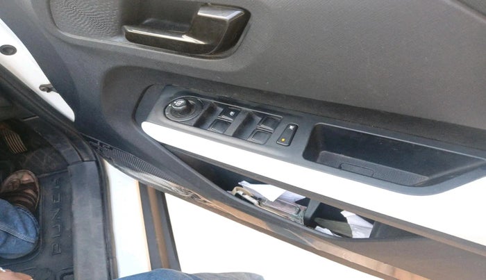 2024 Tata PUNCH Accomplished Plus, Petrol, Manual, 22,316 km, interior