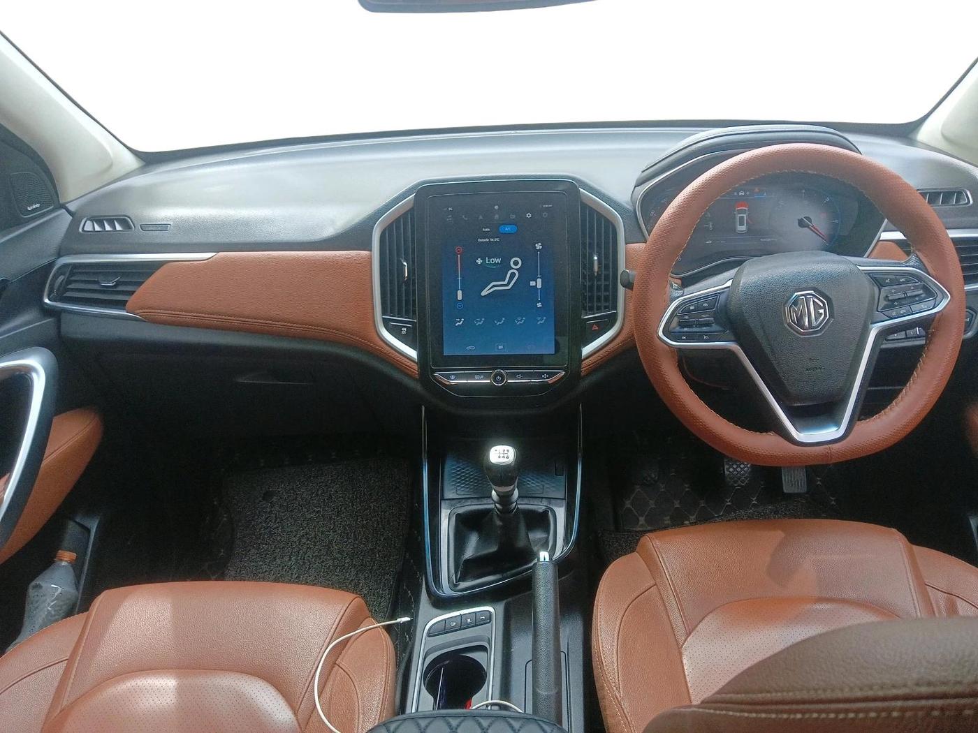 2021 MG HECTOR PLUS SHARP 2.0 DIESEL TURBO MT 6-STR, Diesel, Manual, 1,62,364 km, interior