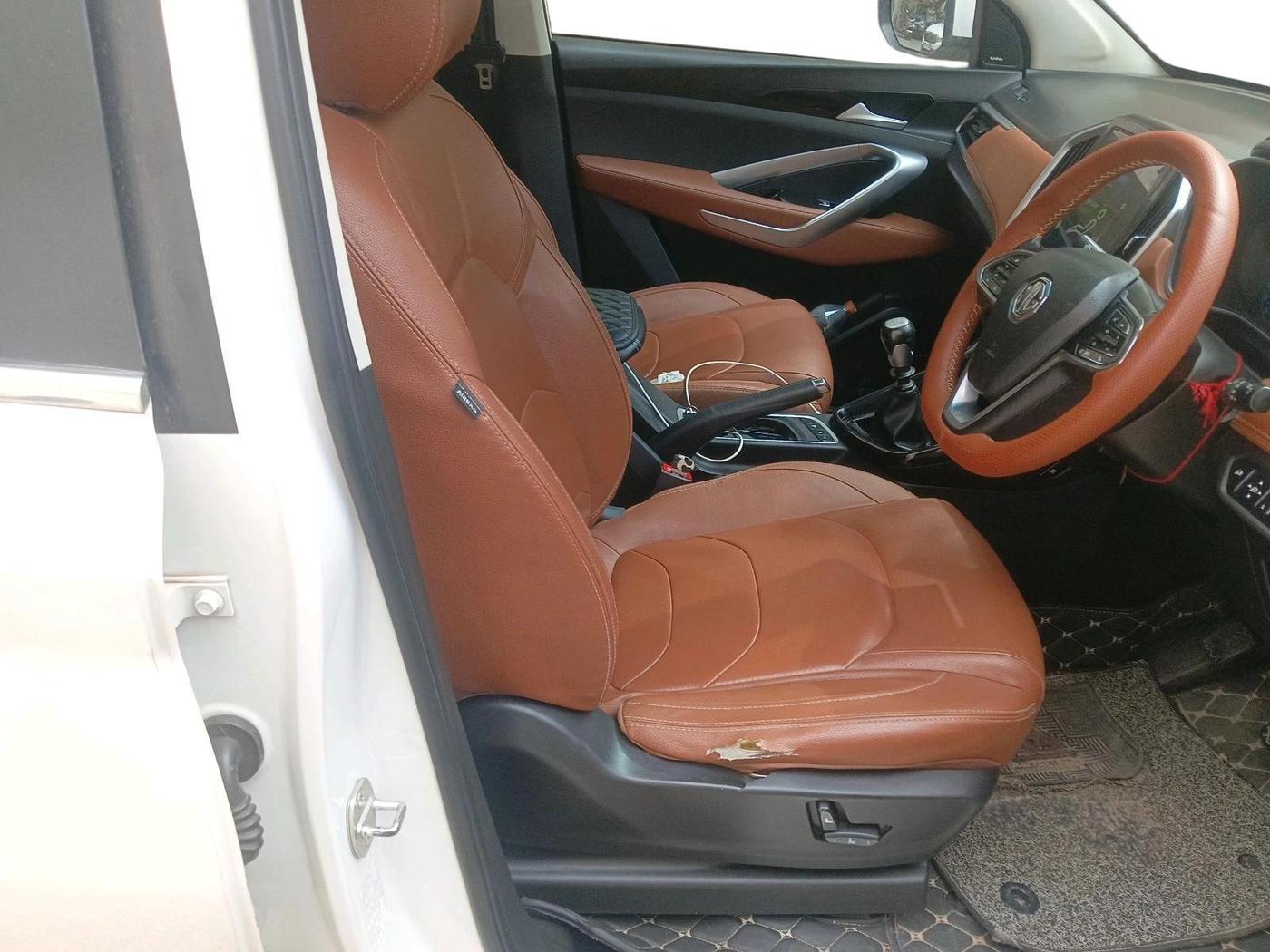 2021 MG HECTOR PLUS SHARP 2.0 DIESEL TURBO MT 6-STR, Diesel, Manual, 1,62,364 km, interior