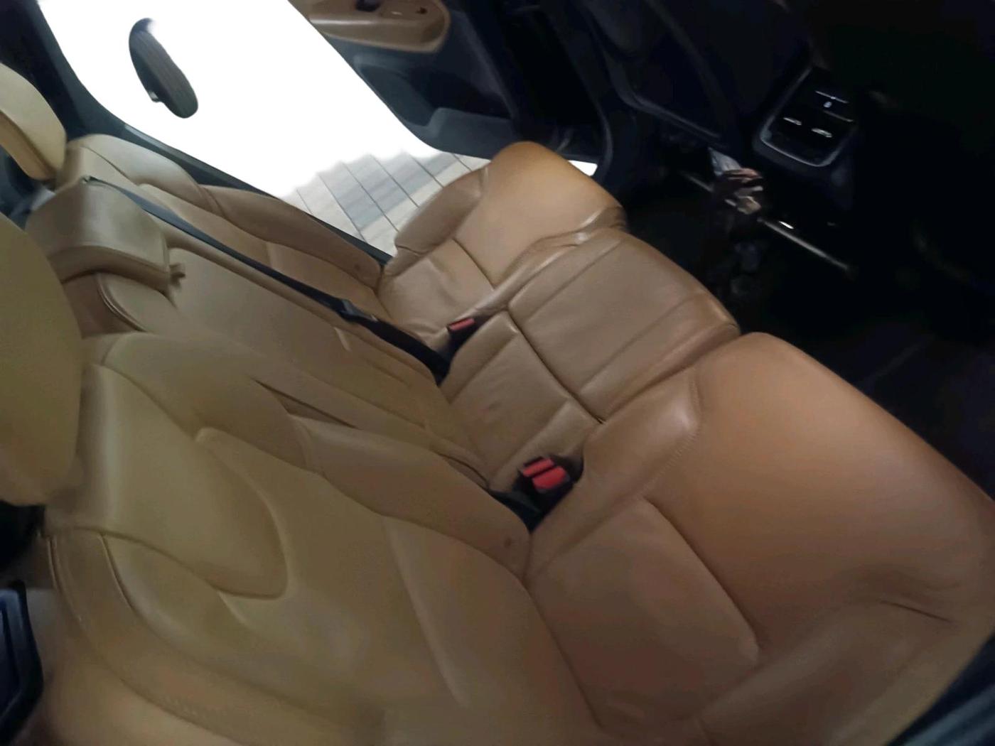 2017 Volvo XC 90 D5 Inscription, Diesel, Automatic, 1,11,837 km, interior