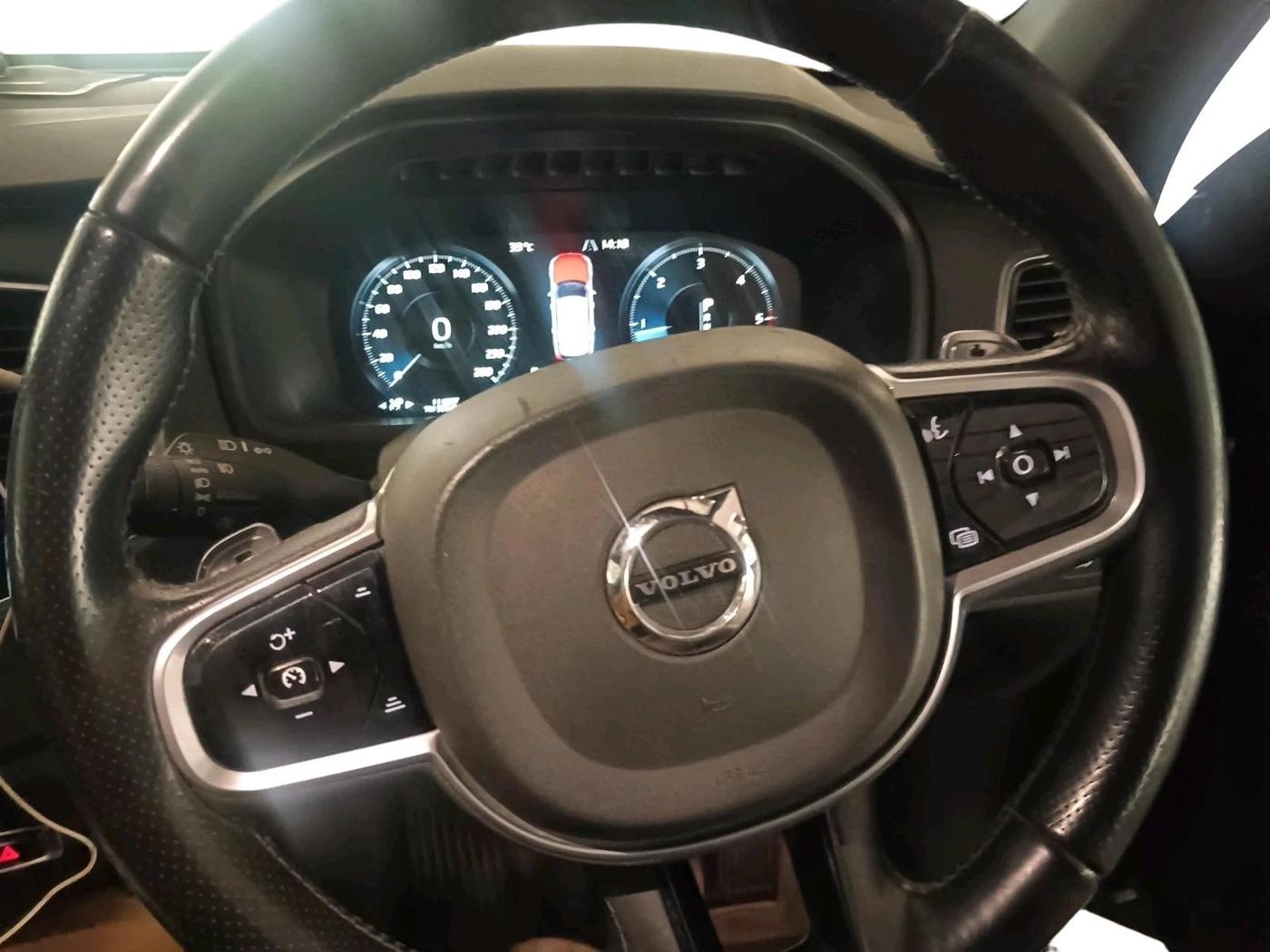 2017 Volvo XC 90 D5 Inscription, Diesel, Automatic, 1,11,837 km, interior