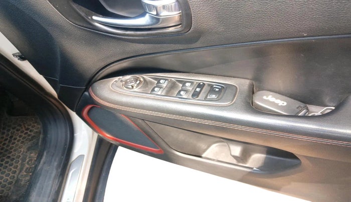 2019 Jeep Compass TRAILHAWK (O) 2.0 4X4, Diesel, Automatic, 1,63,753 km, interior