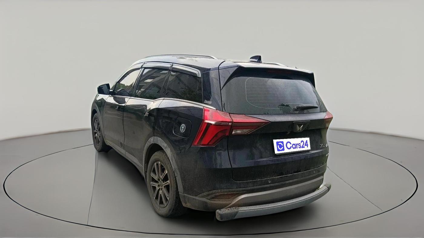 2023 Mahindra XUV700 AX 7 LUXURY D AWD AT 7 STR, Diesel, Automatic, 99,837 km, exterior