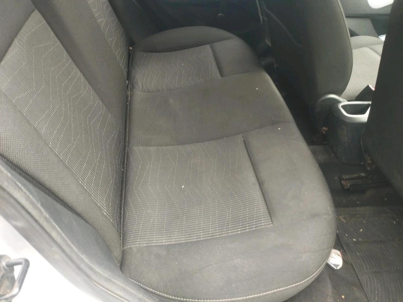 2014 Ford Figo ZXI 1.2 PETROL, Petrol, Manual, 72,984 km, interior