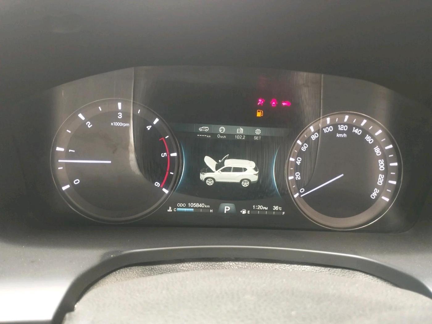 2022 Mahindra ALTURAS G4 4WD AT, Diesel, Automatic, 1,05,840 km, interior