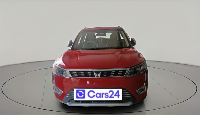 2022 Mahindra XUV300 W8 (O) 1.2 PETROL AMT, Petrol, Automatic, 35,158 km, exterior