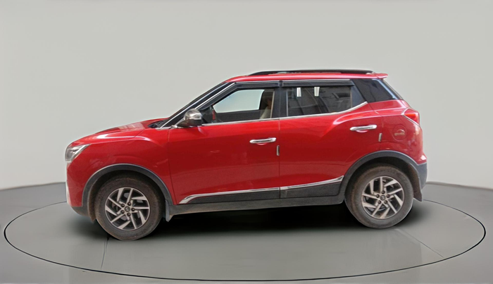 2022 Mahindra XUV300 W8 (O) 1.2 PETROL AMT, Petrol, Automatic, 35,158 km, exterior