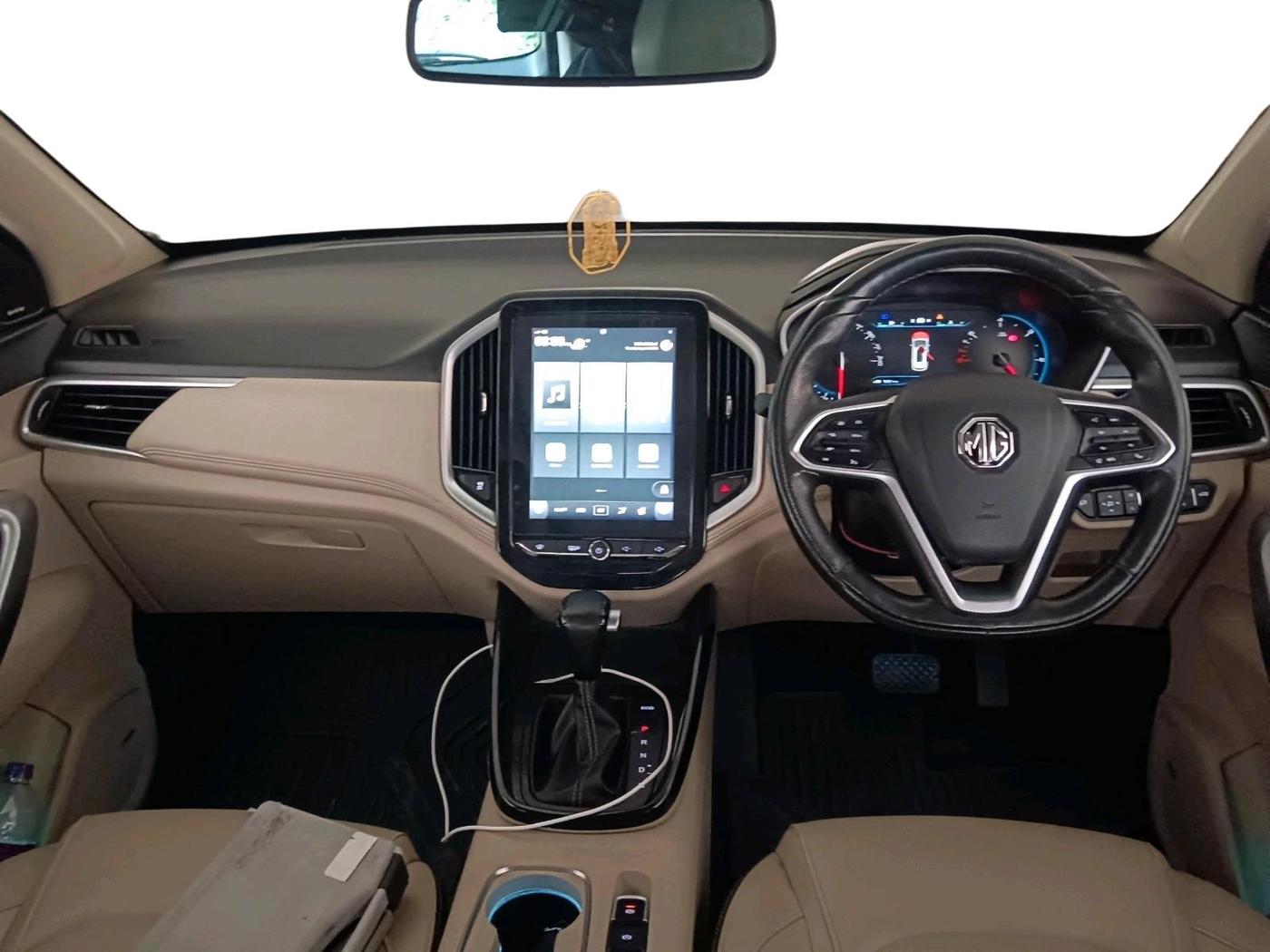 2021 MG HECTOR SHARP 1.5 PETROL CVT, Petrol, Automatic, 1,17,374 km, interior