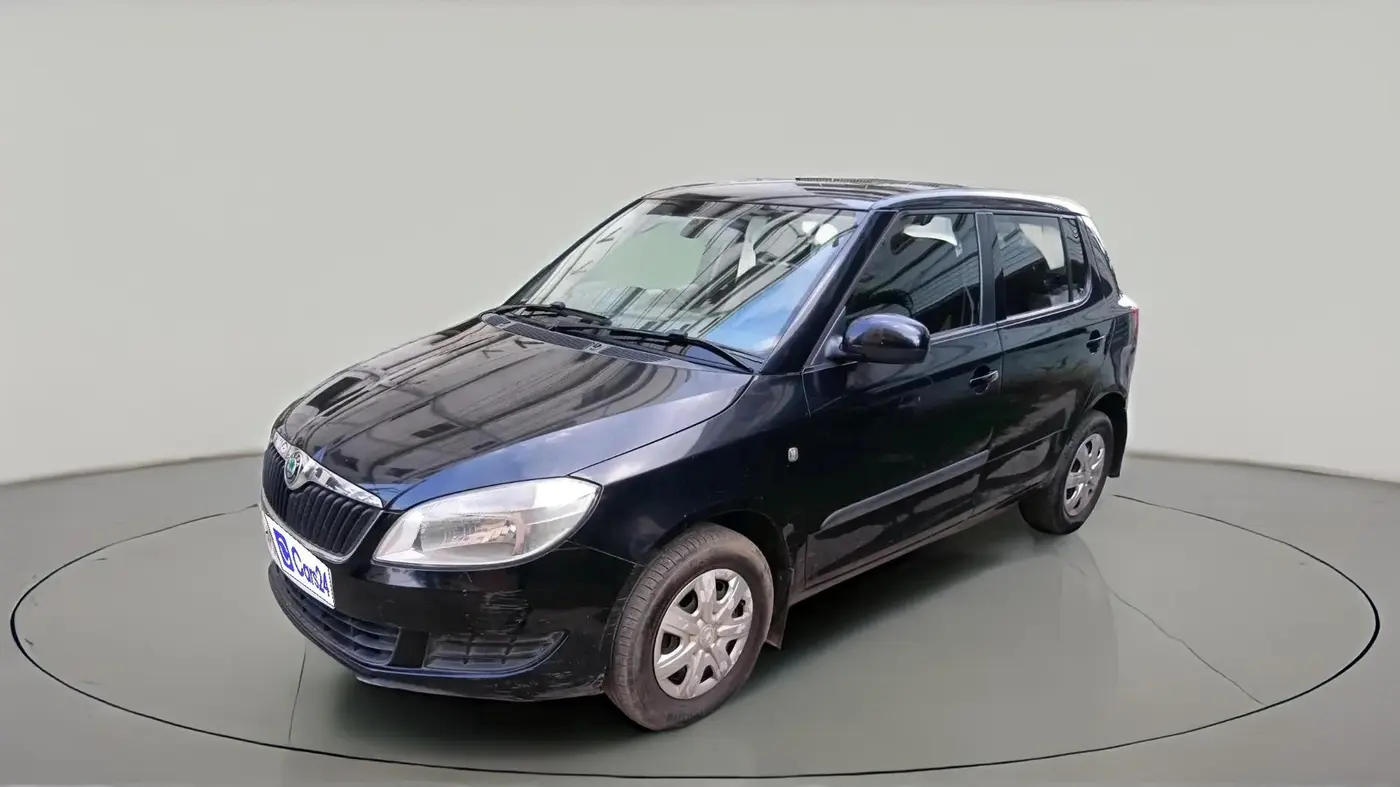 2011 Skoda Fabia AMBIENTE 1.2 MPI, Petrol, Manual, 1,01,879 km, exterior