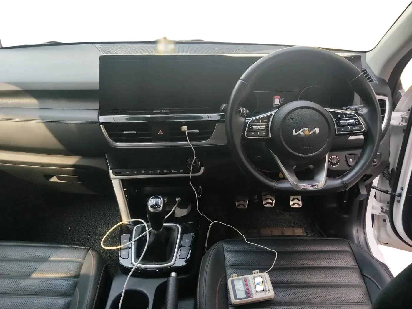 2022 KIA SELTOS GTX PLUS 1.4, Petrol, Manual, 12,000 km, interior