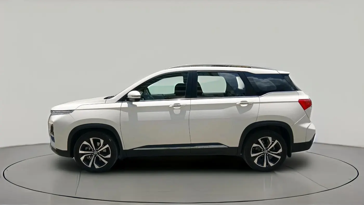 2025 MG HECTOR PLUS SAVVY PRO 1.5 TURBO CVT 6 STR, Petrol, Automatic, 5,302 km, exterior