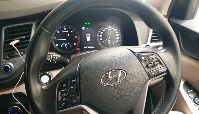 2017 Hyundai Tucson GLS 4WD AT DIESEL, Diesel, Automatic, 1,17,387 km, interior