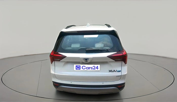 2022 Mahindra XUV700 AX 7 P AT 7 STR, Petrol, Automatic, 29,994 km, exterior