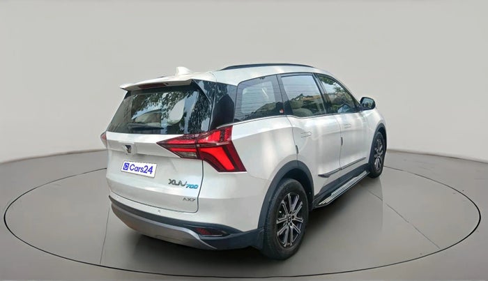 2022 Mahindra XUV700 AX 7 P AT 7 STR, Petrol, Automatic, 29,994 km, exterior