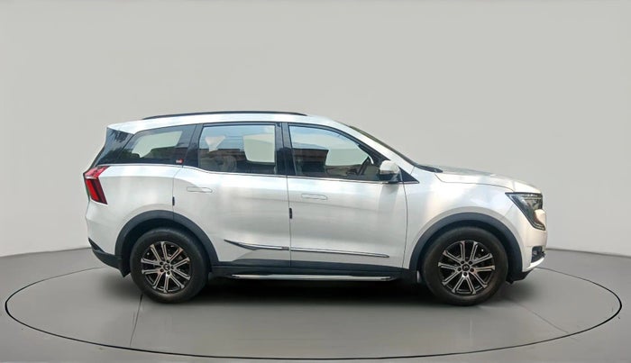 2022 Mahindra XUV700 AX 7 P AT 7 STR, Petrol, Automatic, 29,994 km, exterior