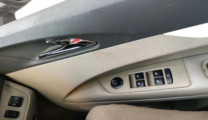 2018 Mahindra MARAZZO M8 7 STR, Diesel, Manual, 1,80,909 km, interior