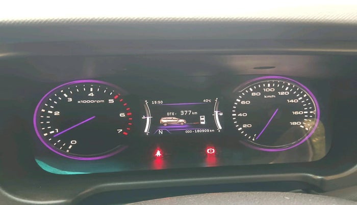 2018 Mahindra MARAZZO M8 7 STR, Diesel, Manual, 1,80,909 km, interior