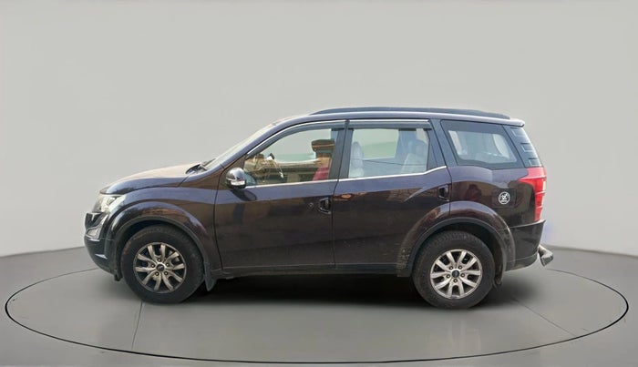 2017 Mahindra XUV500 W10 AT, Diesel, Automatic, 1,34,663 km, exterior