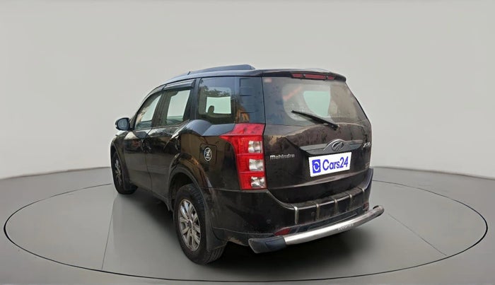 2017 Mahindra XUV500 W10 AT, Diesel, Automatic, 1,34,663 km, exterior