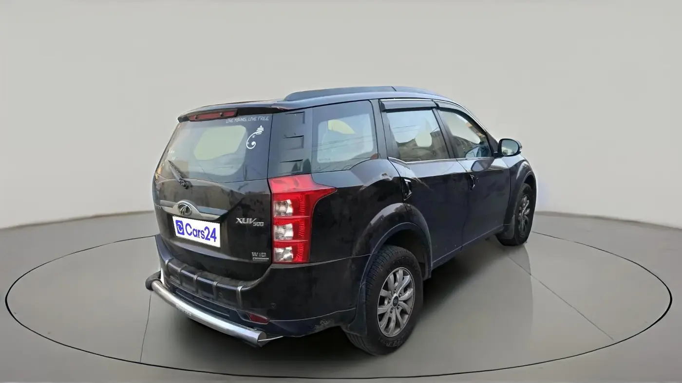 2017 Mahindra XUV500 W10 AT, Diesel, Automatic, 1,34,663 km, exterior