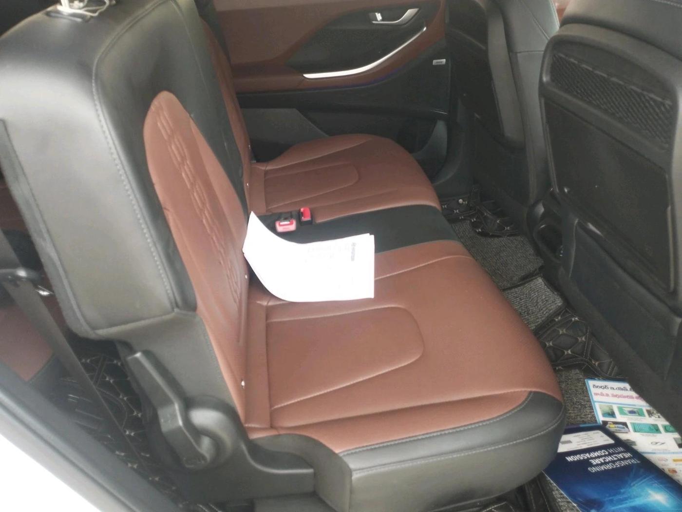 2024 Hyundai ALCAZAR  SIGNATURE (O) DCT 1.5 PETROL 7STR, Petrol, Automatic, 28,341 km, interior