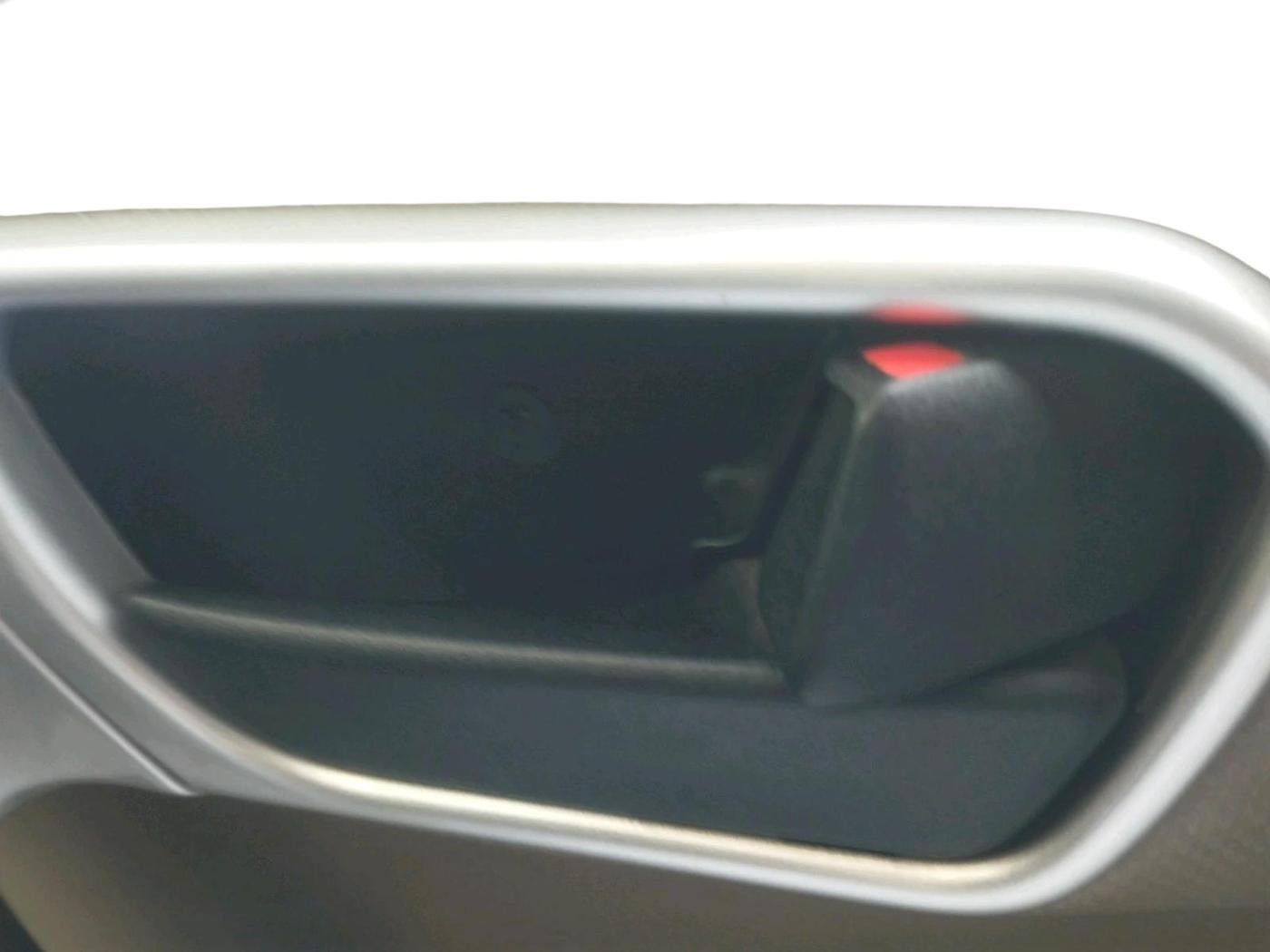 2017 Mahindra TUV300 T8, Diesel, Manual, 55,395 km, interior