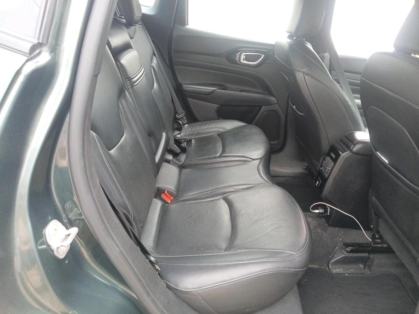 2022 Jeep Compass MODEL S (O) DIESEL 4X4 AT, Diesel, Automatic, 1,07,432 km, interior