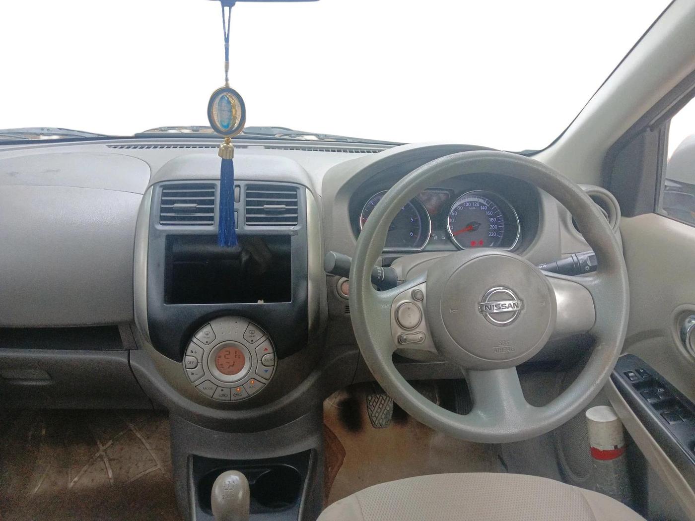 2012 Nissan Sunny XV DIESEL, Diesel, Manual, 77,053 km, interior