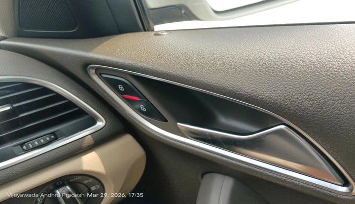 2012 Audi Q3 2.0 TDI QUATTRO, Diesel, Automatic, 1,32,816 km, interior