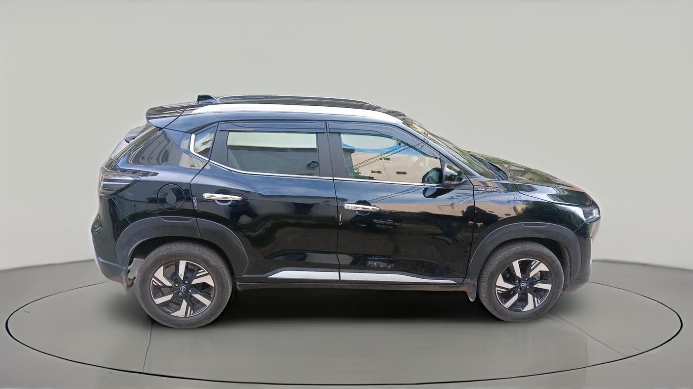 2025 Nissan MAGNITE Tekna B4D 1.0 Petrol AMT, Petrol, Automatic, 24,088 km, exterior