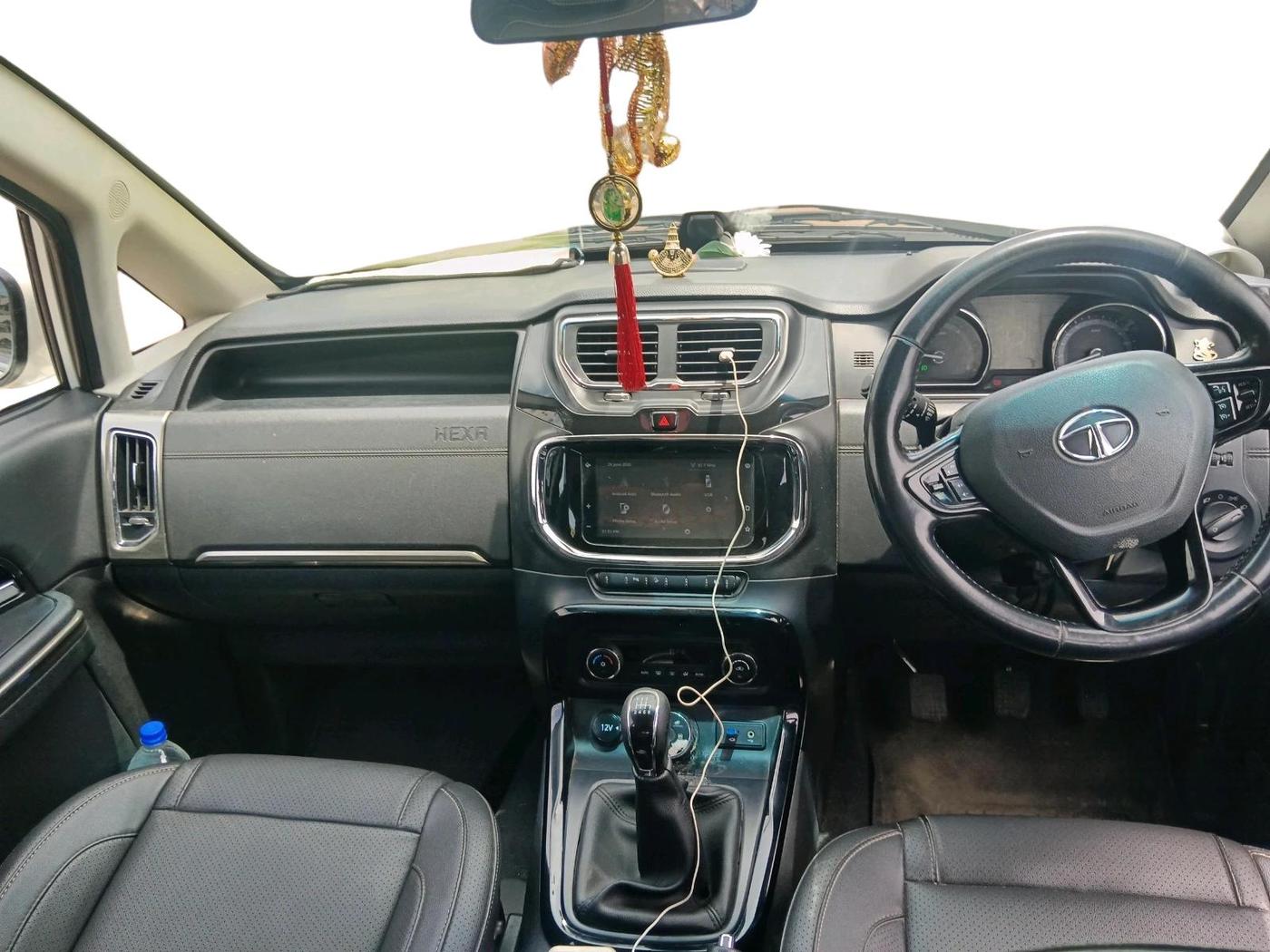 2019 Tata Hexa XT 4X2 7 STR, Diesel, Manual, 1,20,028 km, interior