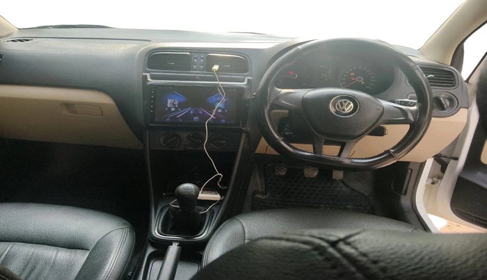 2017 Volkswagen Ameo COMFORTLINE 1.5L, Diesel, Manual, 1,72,000 km, interior