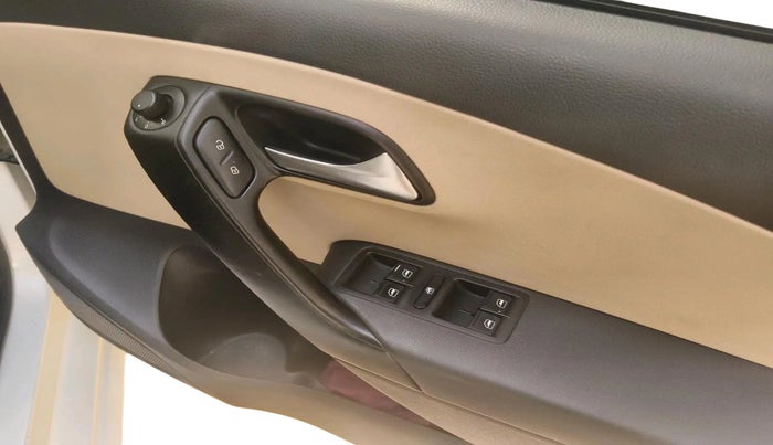 2017 Volkswagen Ameo COMFORTLINE 1.5L, Diesel, Manual, 1,72,000 km, interior