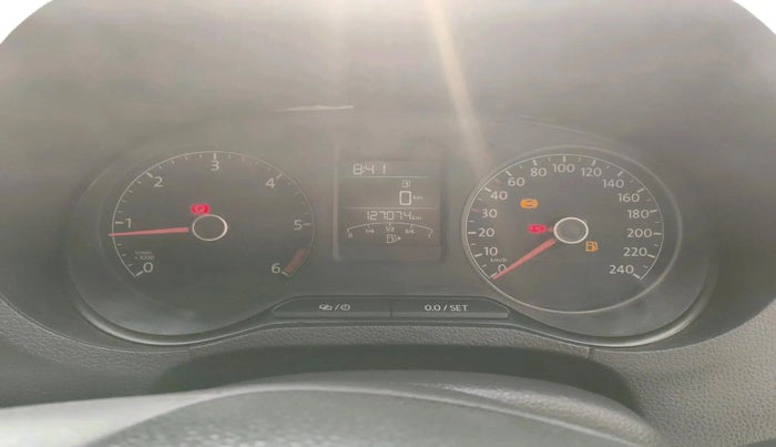 2017 Volkswagen Ameo COMFORTLINE 1.5L, Diesel, Manual, 1,72,000 km, interior