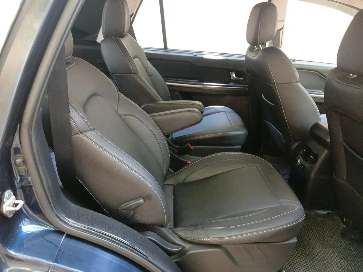 2017 Tata Hexa XT 4X2 6 STR, Diesel, Manual, 1,25,270 km, interior