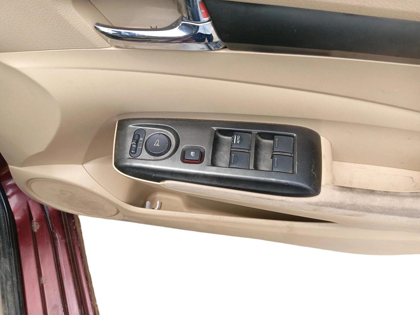 2012 Honda City 1.5L I-VTEC V AT, Petrol, Automatic, 1,17,918 km, interior