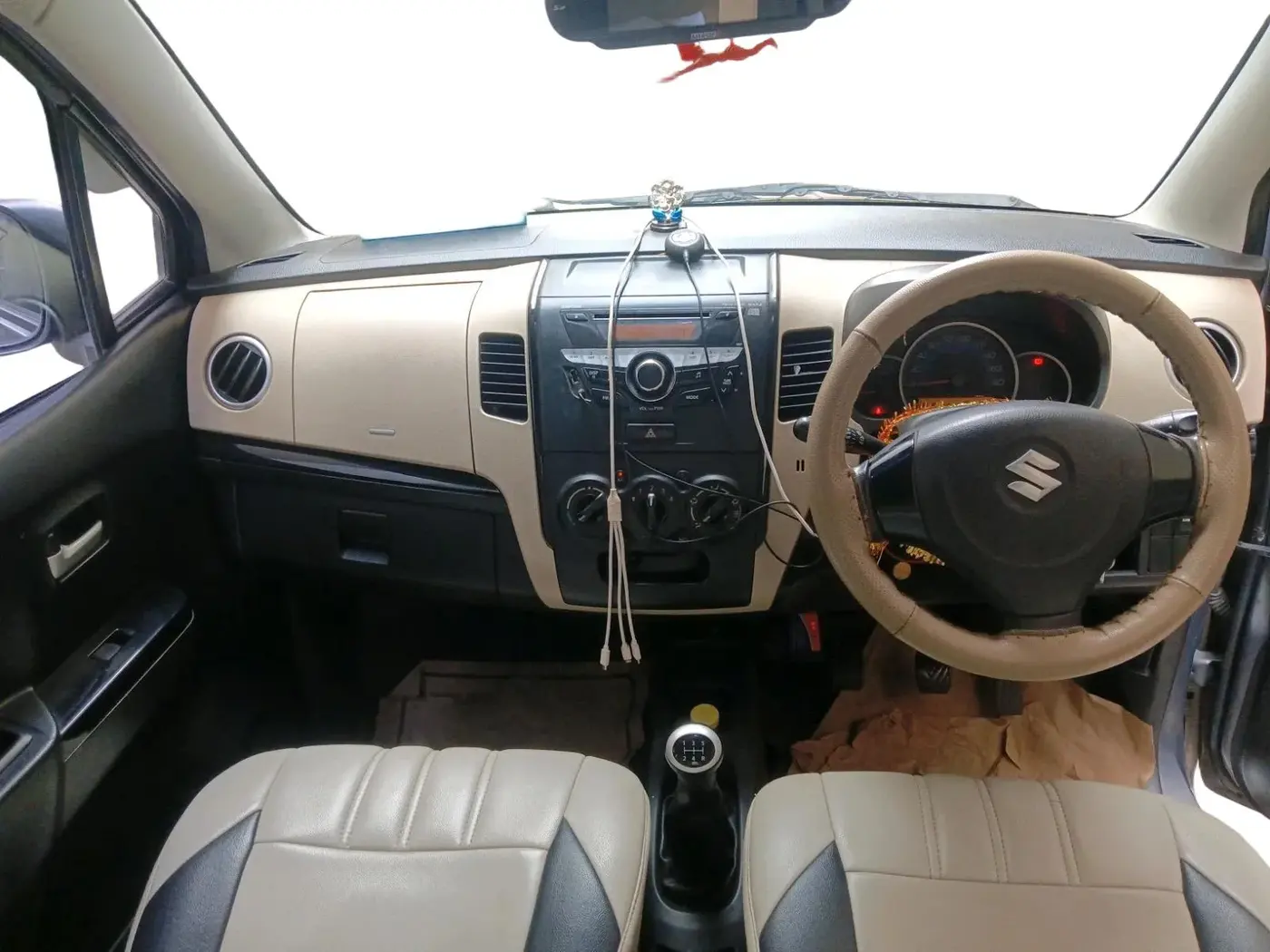 2017 Maruti Wagon R 1.0 VXI, Petrol, Manual, 65,507 km, interior