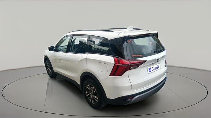 2022 Mahindra XUV700 AX 5 D MT 5 STR, Diesel, Manual, 88,513 km, exterior