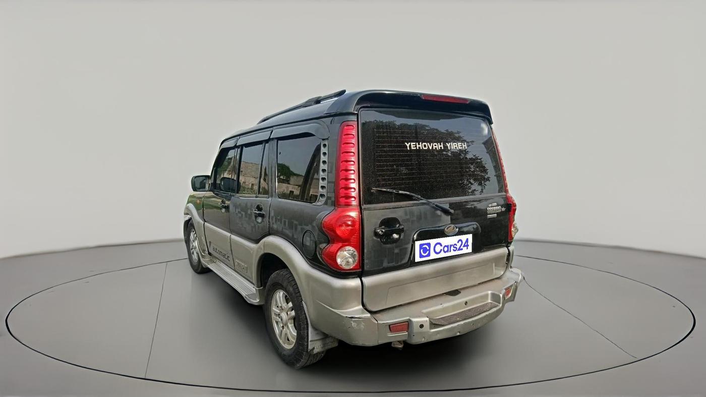 2011 Mahindra Scorpio VLX 2WD AIRBAG AT, Diesel, Automatic, 2,32,359 km, exterior