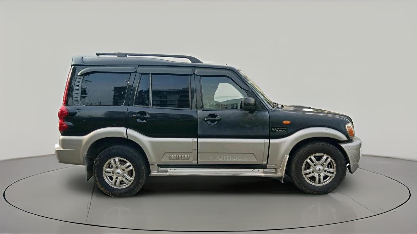 2011 Mahindra Scorpio VLX 2WD AIRBAG AT, Diesel, Automatic, 2,32,359 km, exterior