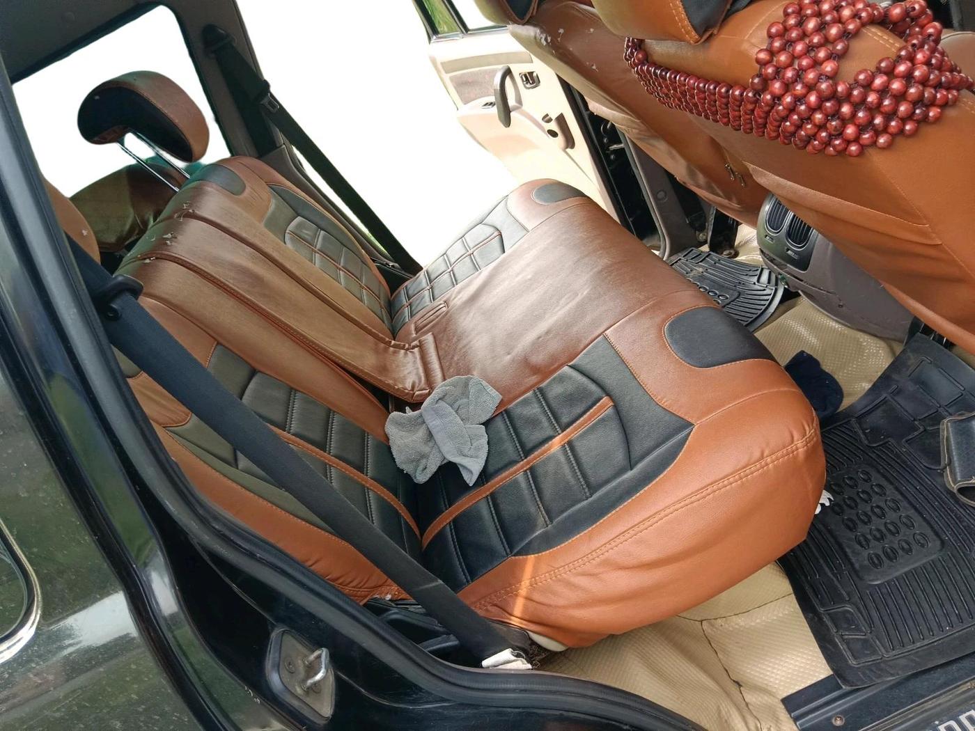 2011 Mahindra Scorpio VLX 2WD AIRBAG AT, Diesel, Automatic, 2,32,359 km, interior