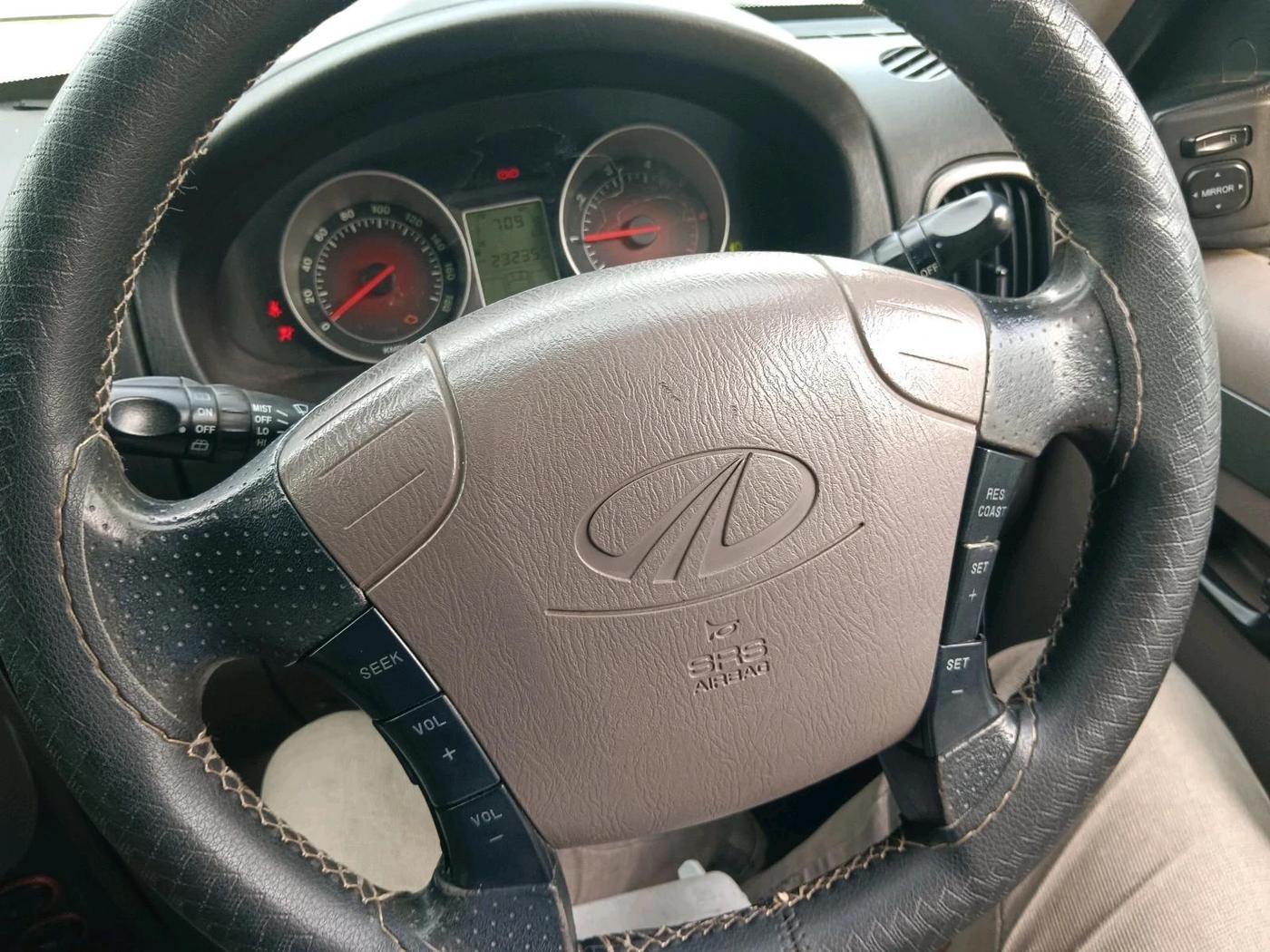 2011 Mahindra Scorpio VLX 2WD AIRBAG AT, Diesel, Automatic, 2,32,359 km, interior