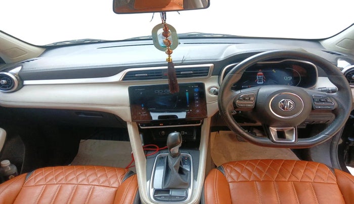 2023 MG ASTOR SMART 1.5 CVT, Petrol, Automatic, 26,368 km, interior