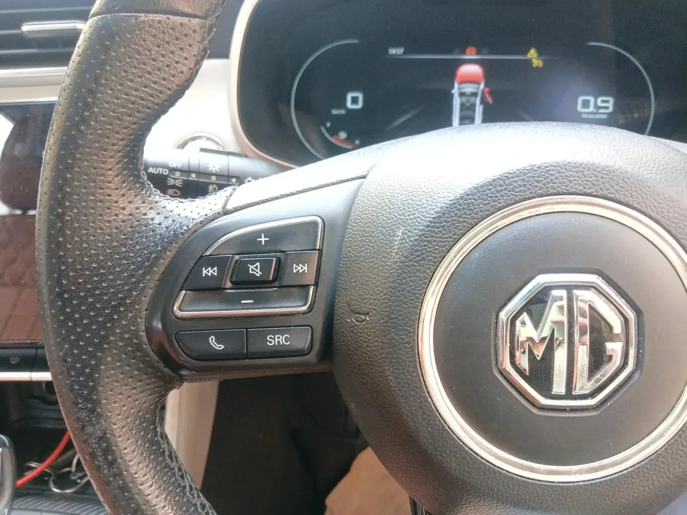 2023 MG ASTOR SMART 1.5 CVT, Petrol, Automatic, 26,368 km, interior